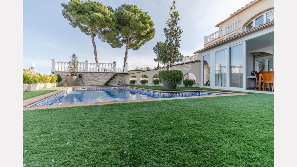 Property photo 3 of 68