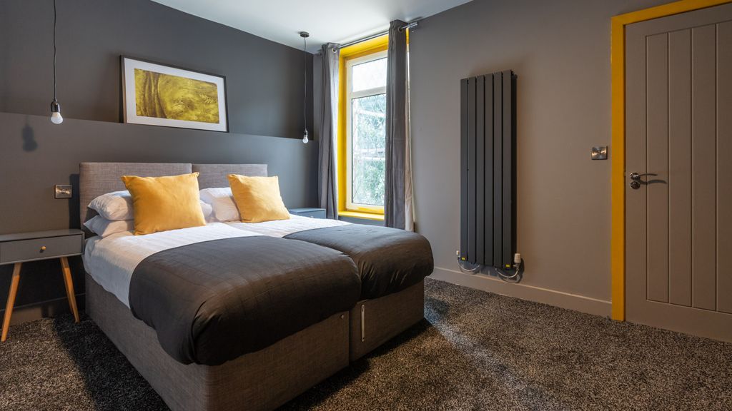 Property photo 1 of 10 5 Bed HMO - Hopwood Street, Barnsley