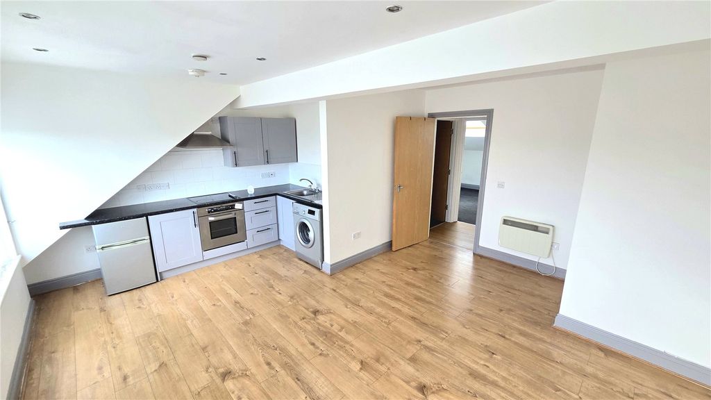 Property photo 3 of 10 Picture No. 07