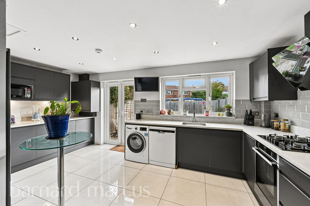 Property photo 2 of 9 Image