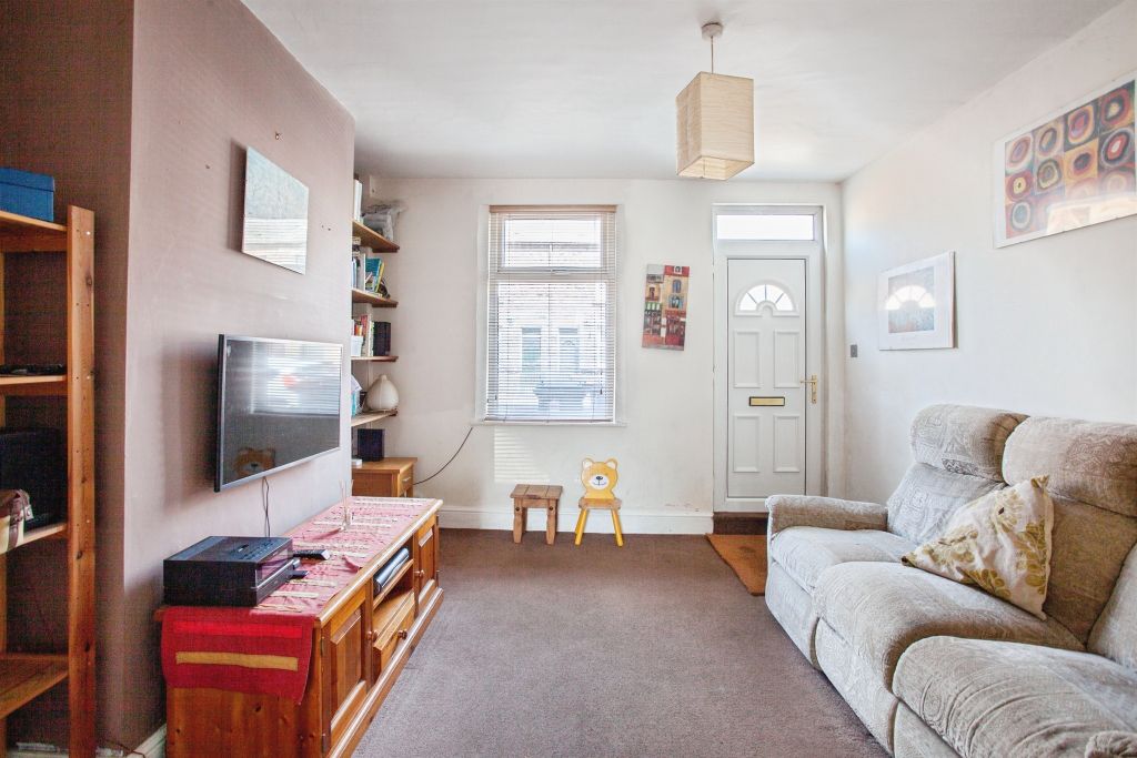 Property photo 2 of 18