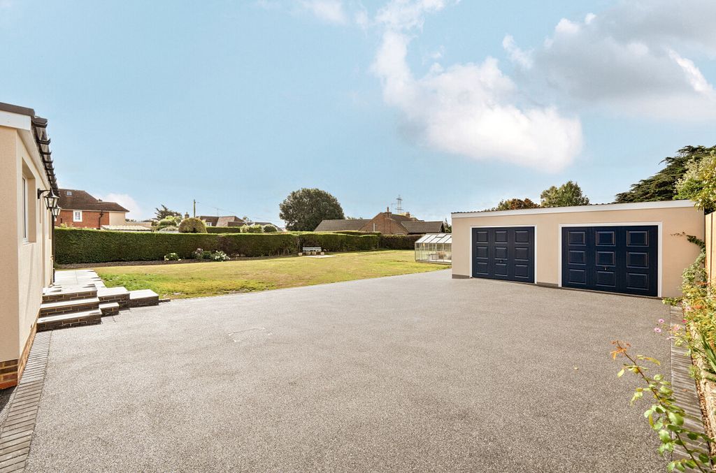 Property photo 2 of 14 1347511-10-68B577...