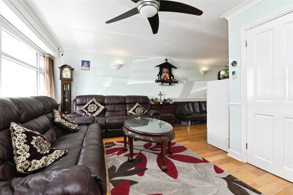 Property photo 2 of 22 Picture No. 23