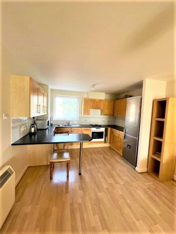 Property photo 2 of 8