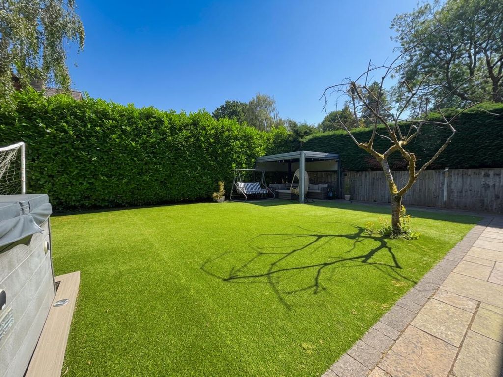 Property photo 3 of 28