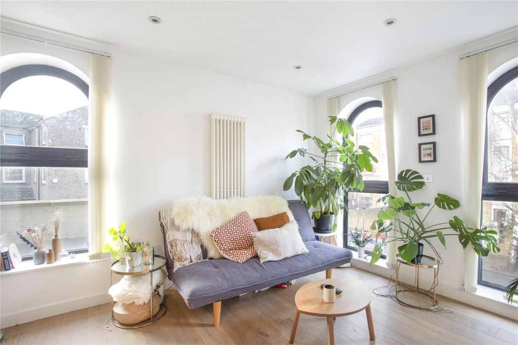 Property photo 3 of 8 Reception Room