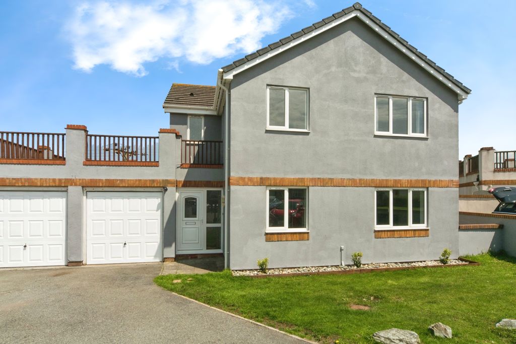 Property photo 1 of 15 Front View