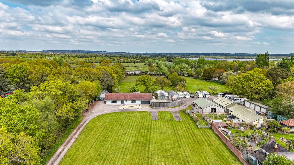 Property photo 1 of 23