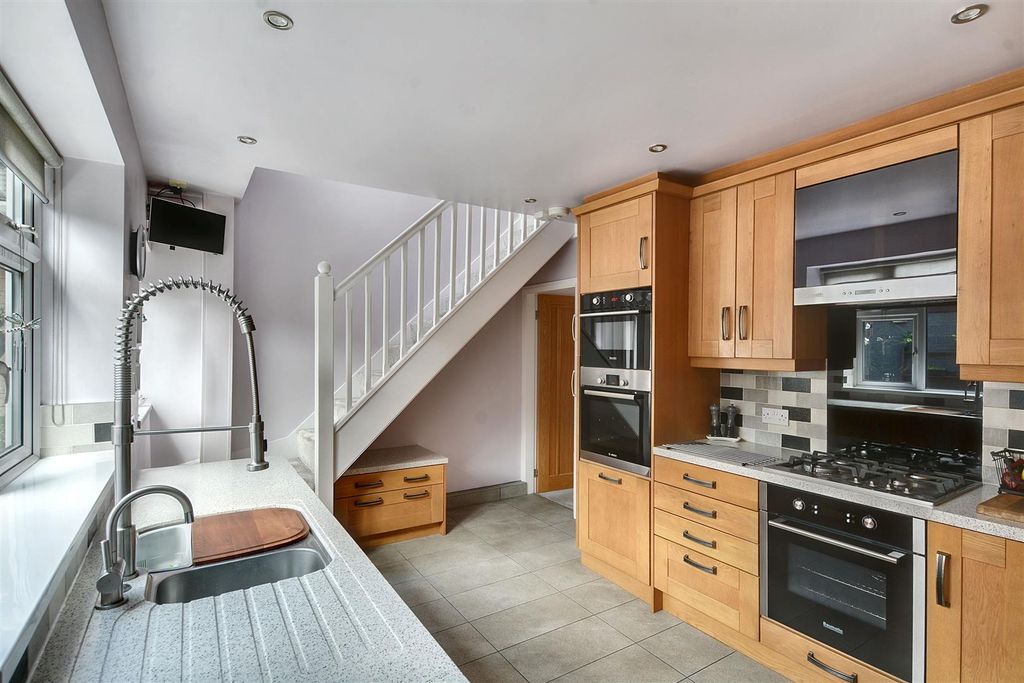 Property photo 2 of 37 Kitchen