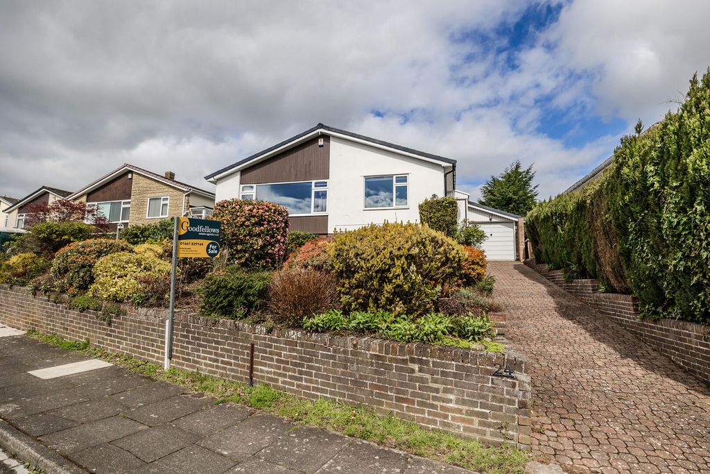 Property photo 1 of 29 Front (Exterior)