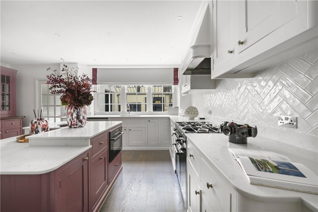 Property photo 2 of 50 Kitchen