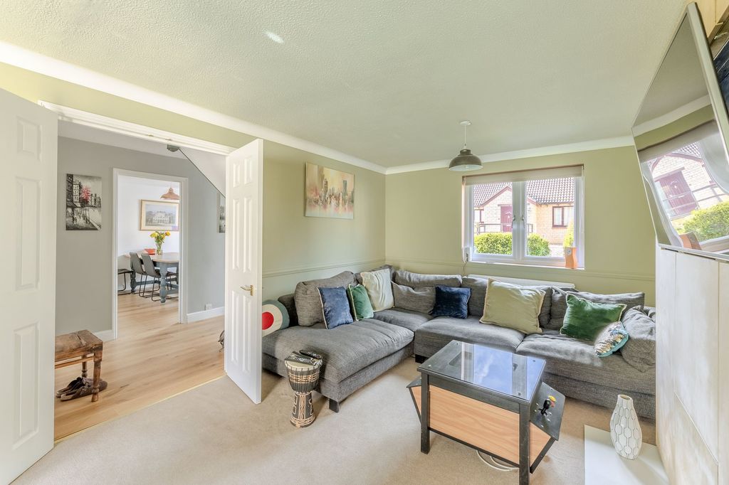 Property photo 3 of 25