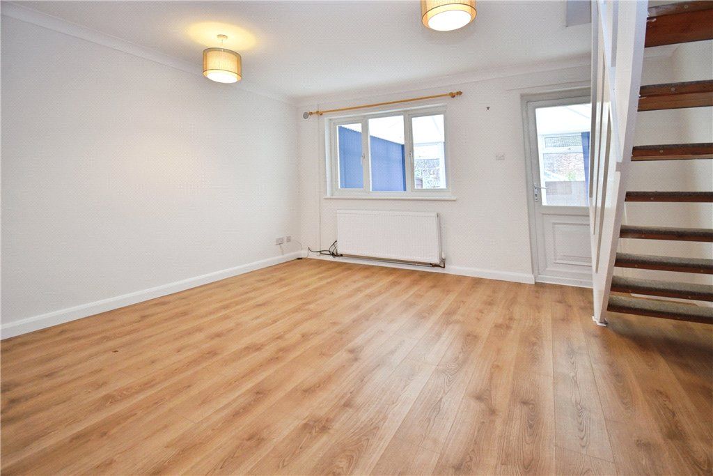 Property photo 3 of 10 Picture No. 12