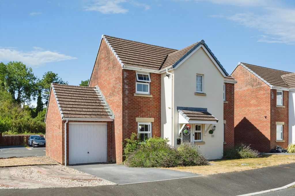 Property photo 1 of 20 Pbox-Img.Jpg