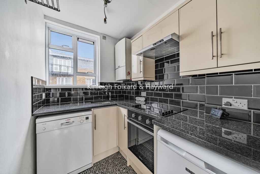 Property photo 3 of 8 9B8410d8-1F1A-461d-8