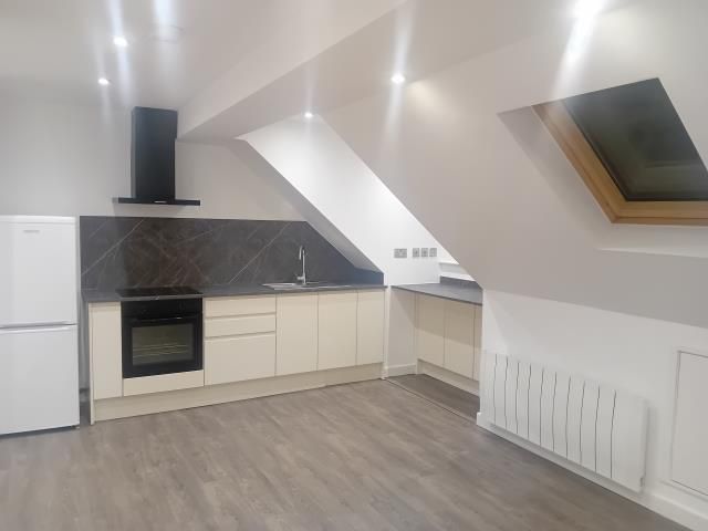 Property photo 1 of 7 Kitchen/Living
