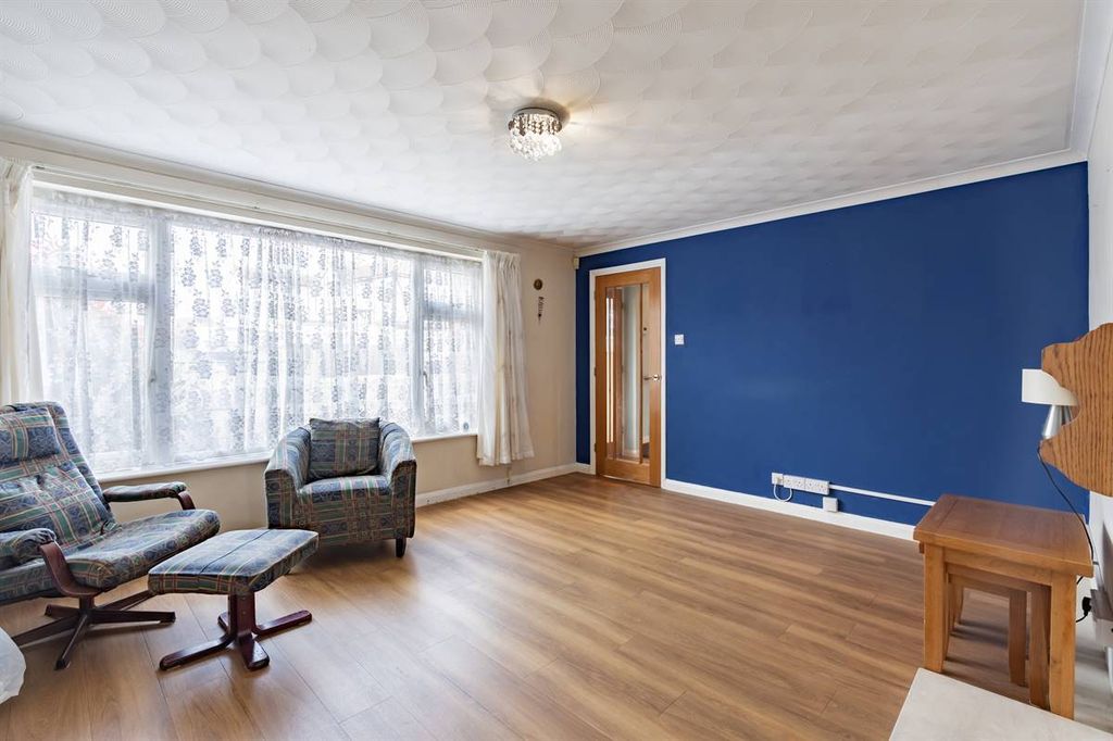 Property photo 3 of 22