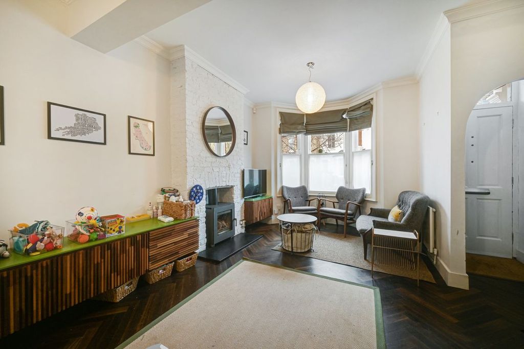 Property photo 2 of 10