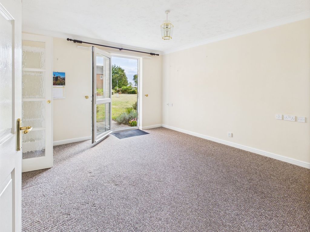 Property photo 3 of 11