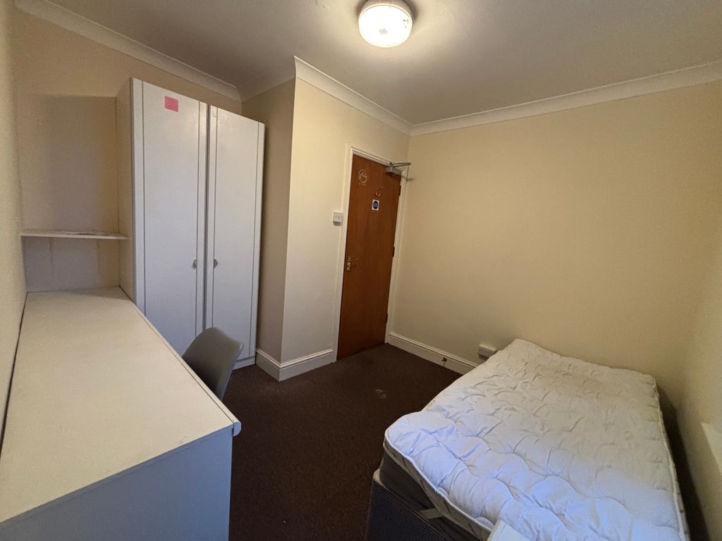 Property photo 2 of 3