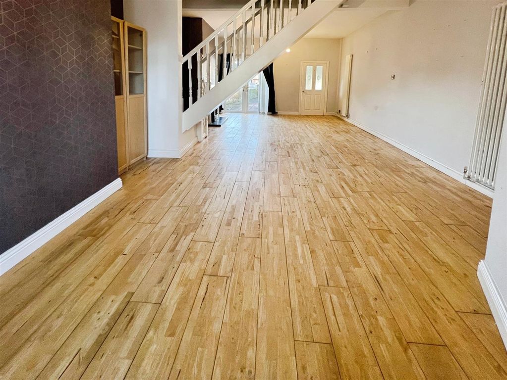 Property photo 2 of 11 18F753cc-Img_7004.Jpg