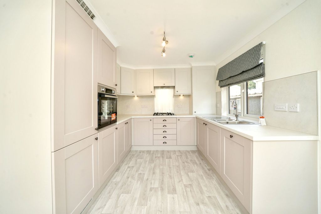 Property photo 1 of 26