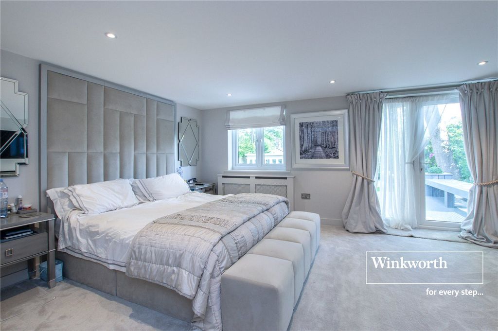 Additional image 12 of 4 bed bungalow for saleBeaufoys Avenue, Ferndown, Dorset BH22