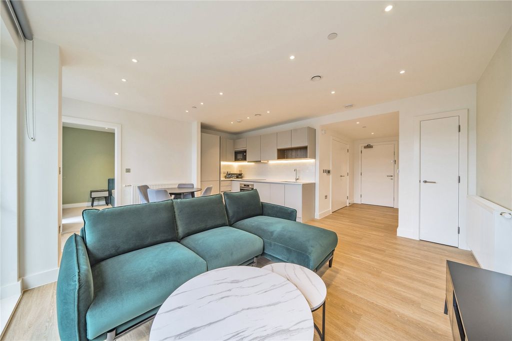 Property photo 2 of 18 Picture No. 15