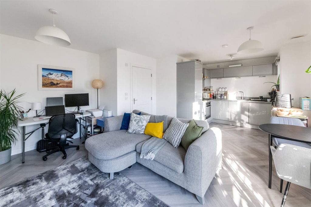 Property photo 2 of 18 Living Room