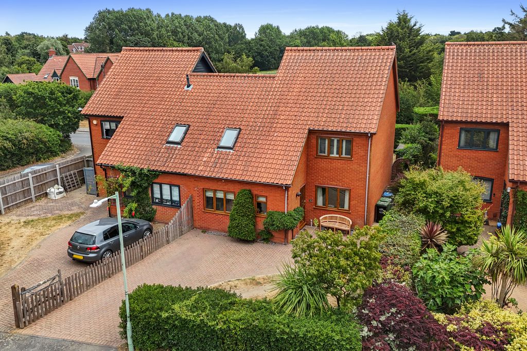 Property photo 1 of 30 Ht-Ja-3Sawmilllane-18
