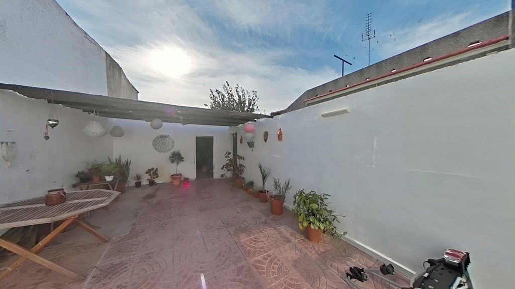 Property photo 3 of 47