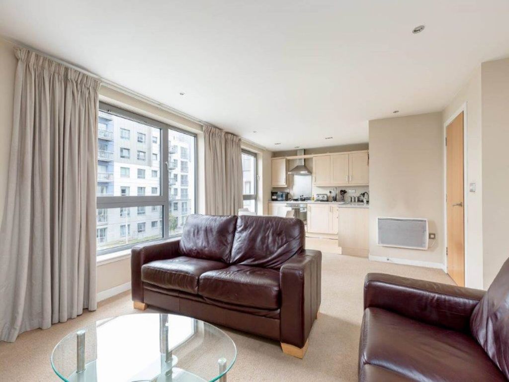 Property photo 2 of 8 47155_6_Western_Har_Mid_002