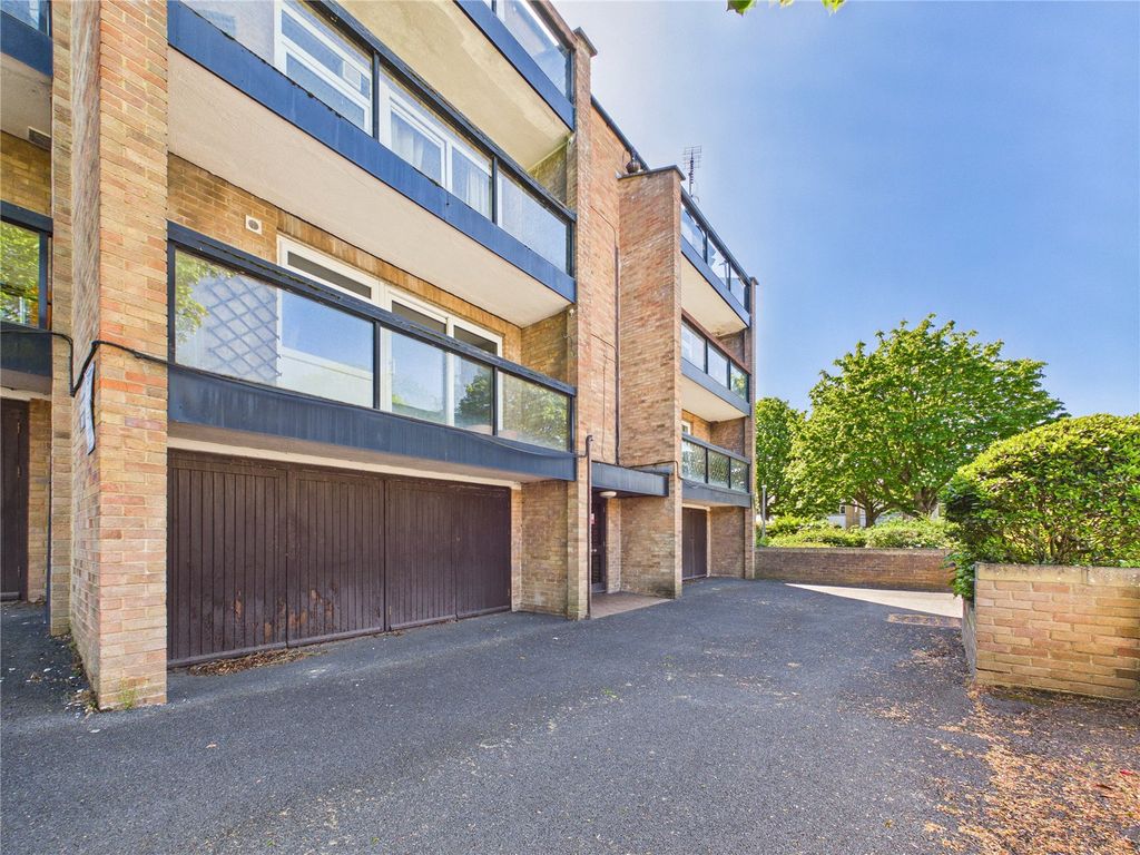 Property photo 1 of 20 Picture No. 13