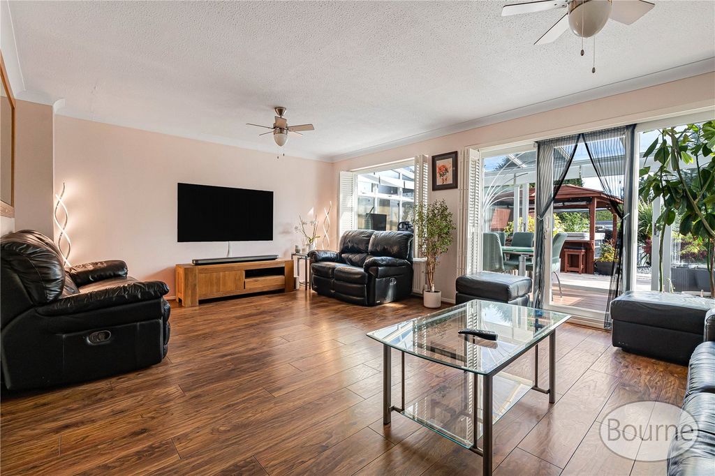 Property photo 3 of 27 Picture No. 05