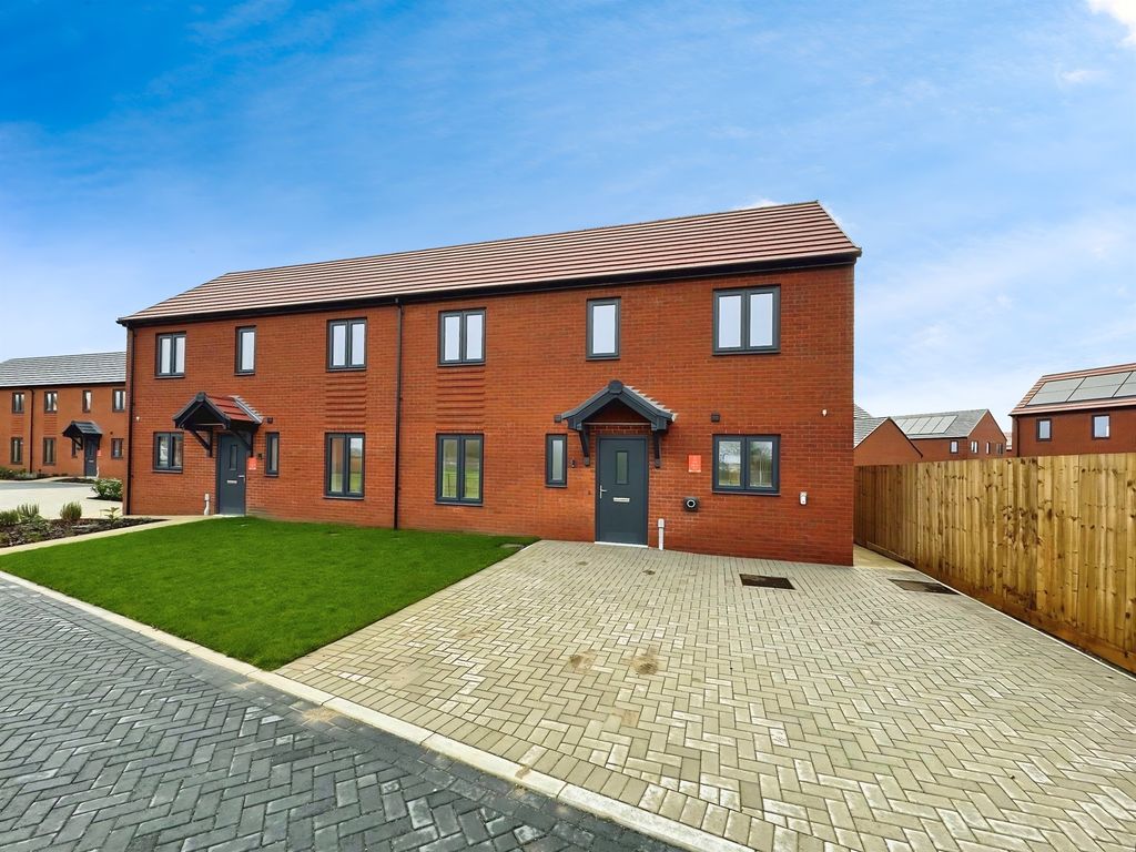 Property photo 2 of 20