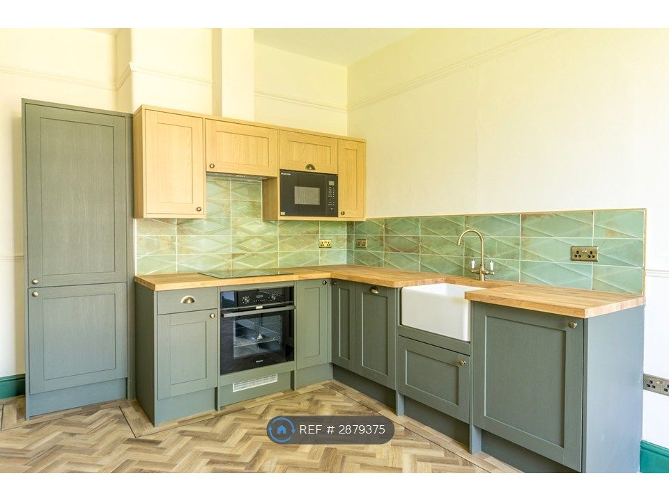 Property photo 2 of 15 Kitchen