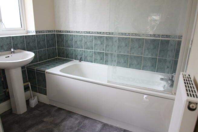 Property photo 3 of 7 Bathroom