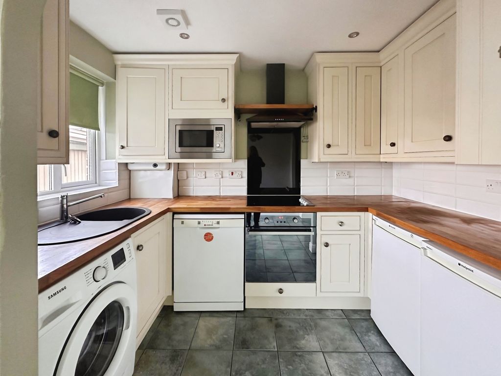 Property photo 2 of 16 Kitchen/Diner