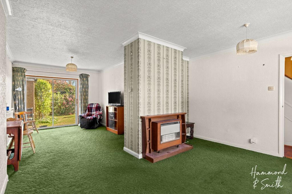 Property photo 2 of 17