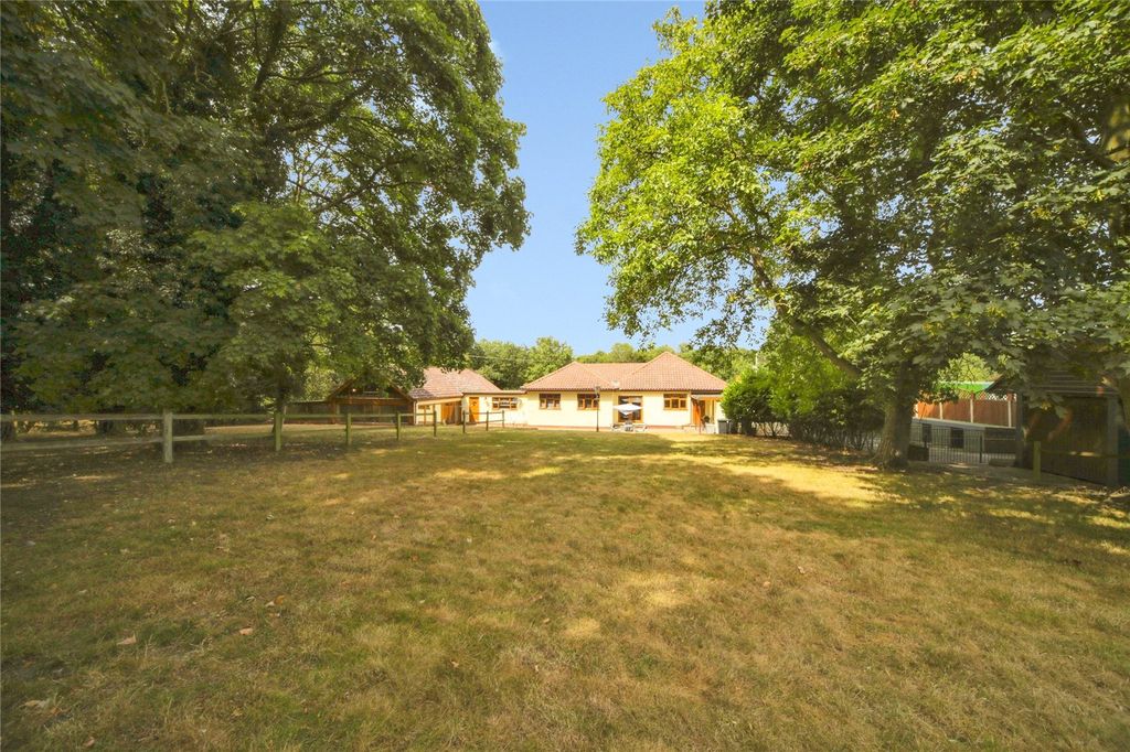 Property photo 2 of 25 Picture No. 84