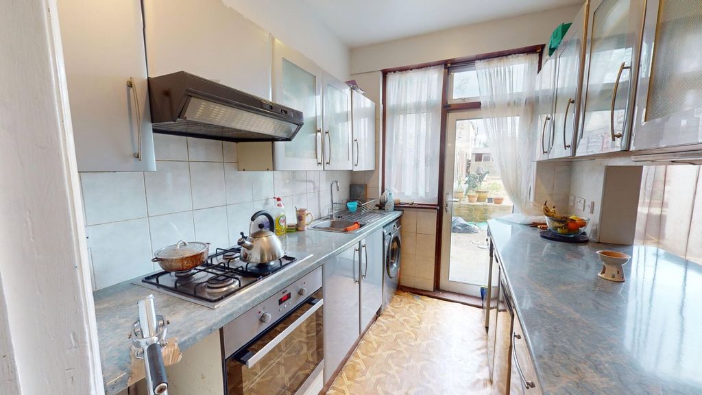 Property photo 3 of 3 Img_910_6_Original.Jpg