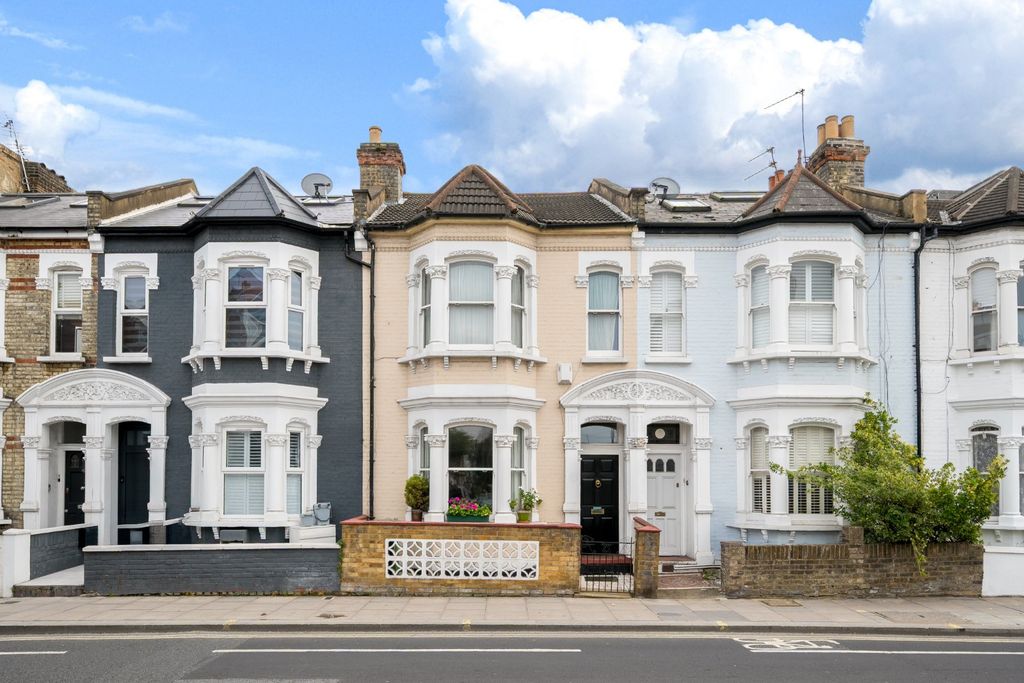 Property photo 2 of 18 Picture No. 07