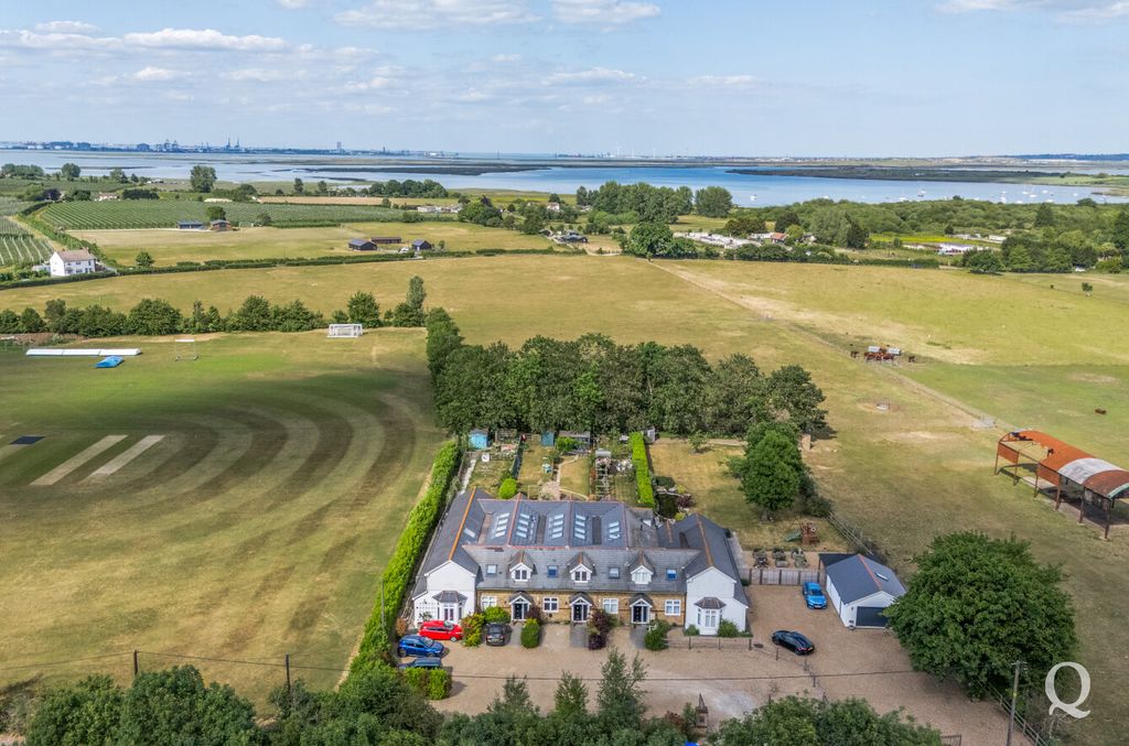 Property photo 1 of 27 Ac8Ecd32-8E23-467...