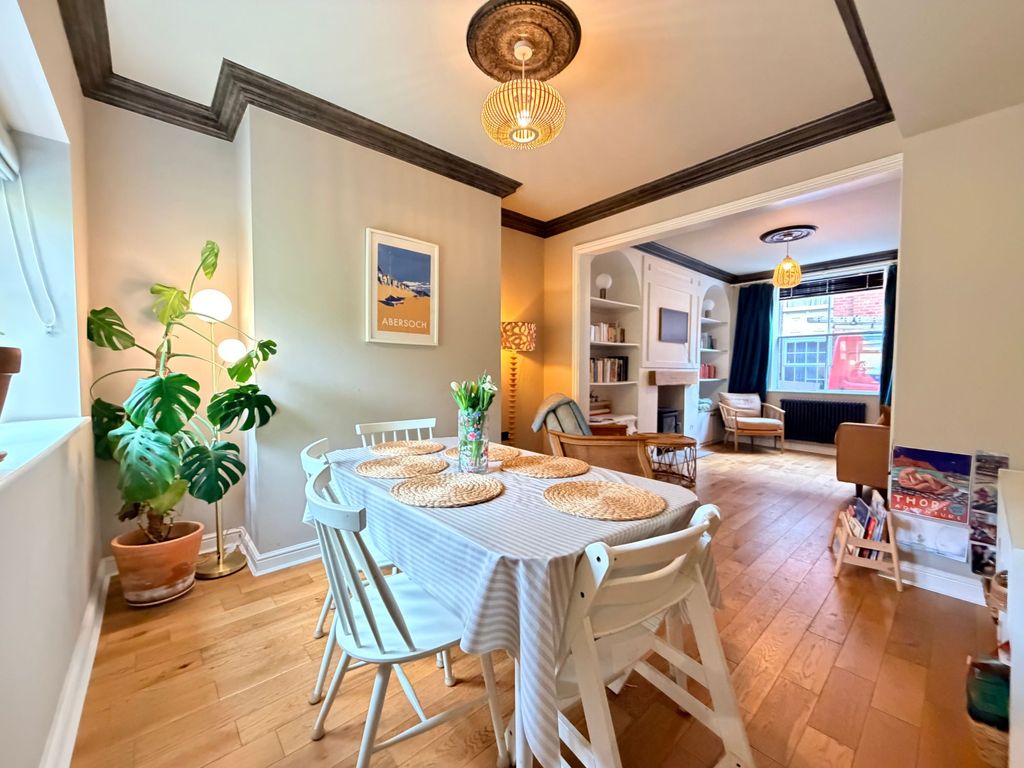 Property photo 2 of 26