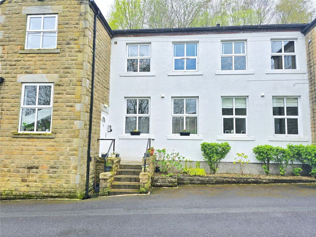 Property photo 2 of 24 Raised Ground Floor