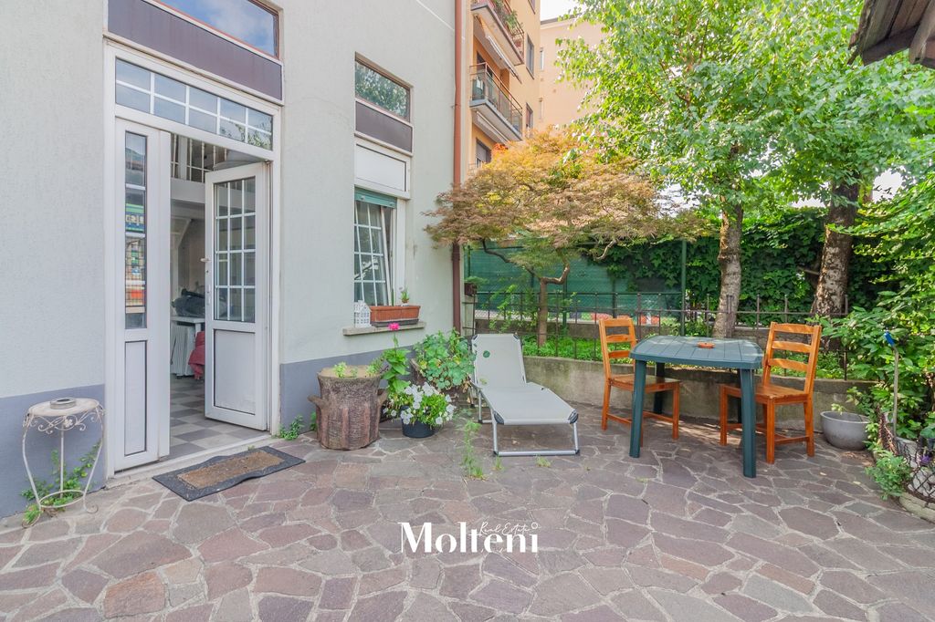 Property photo 1 of 34