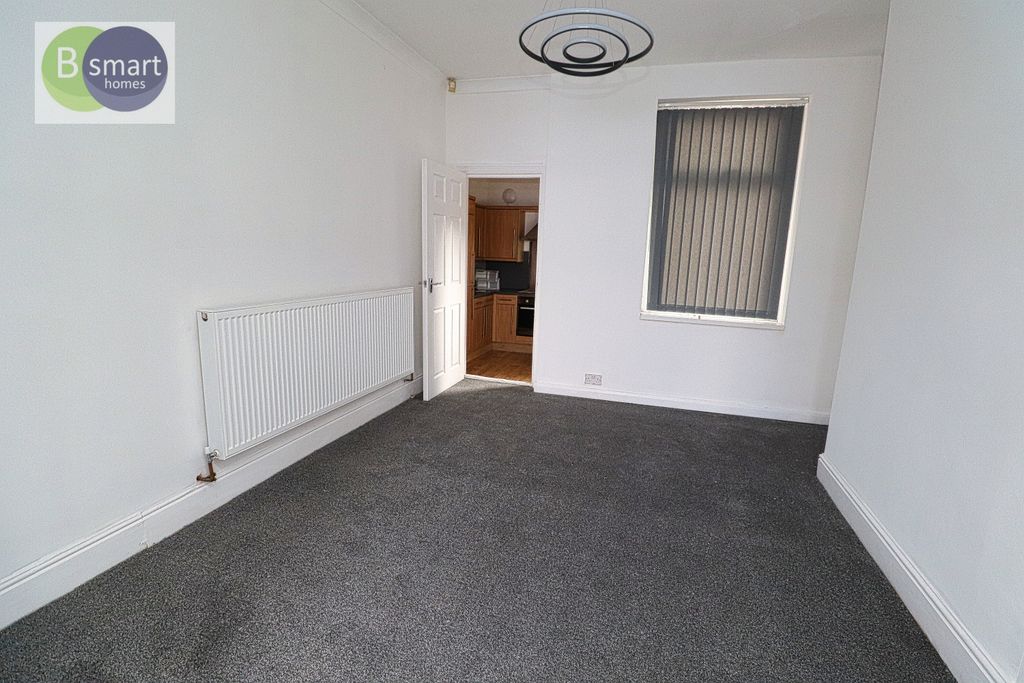 Property photo 3 of 11 Img_3030