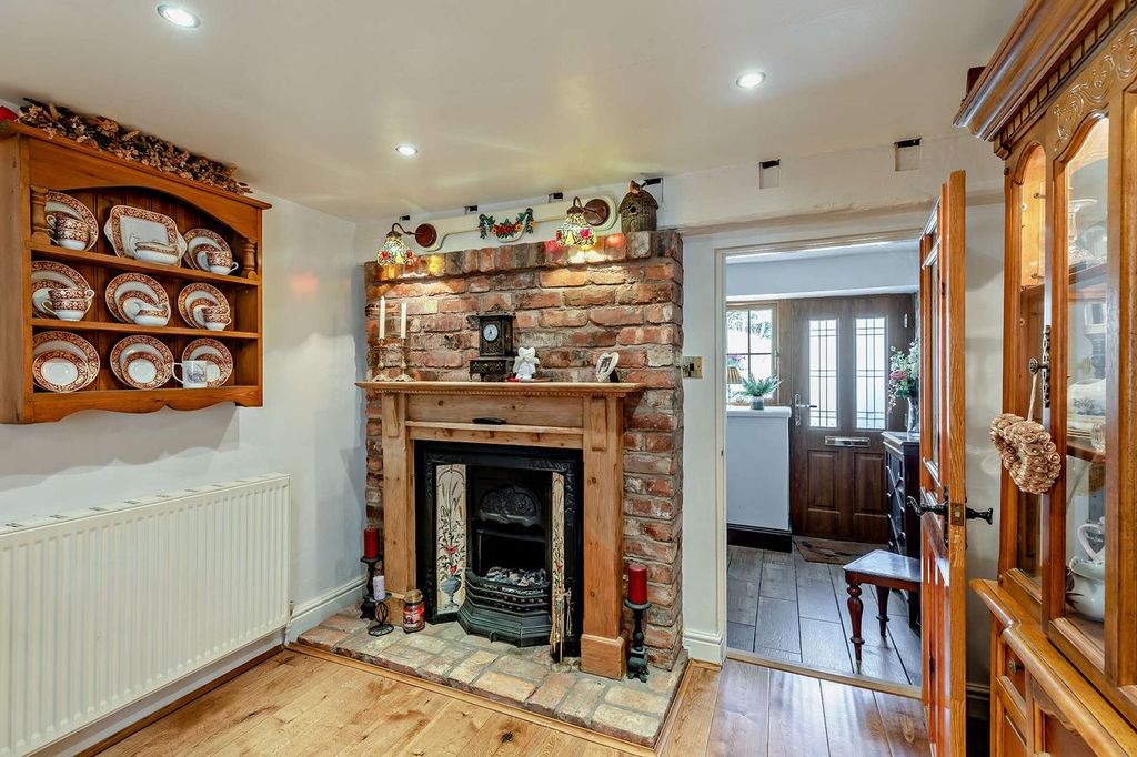 Property photo 2 of 30