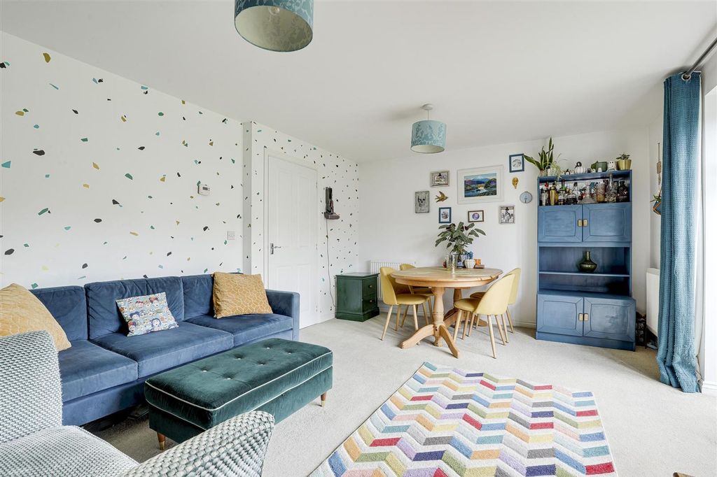 Property photo 3 of 20