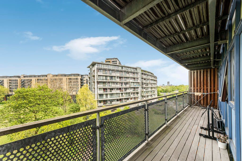 Property photo 2 of 14 Balcony